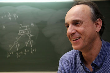 Portrait accompanying the introduction to Parrondo's paradox.